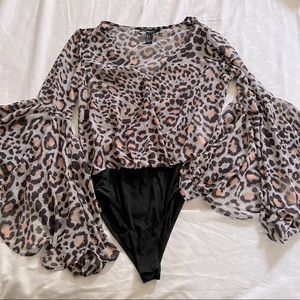 Forever 21 one piece bell sleeve blouse